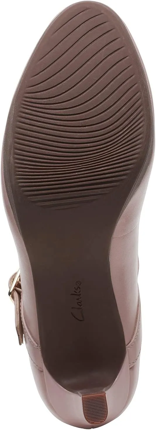Clarks Women's Ambyr Shine Pump