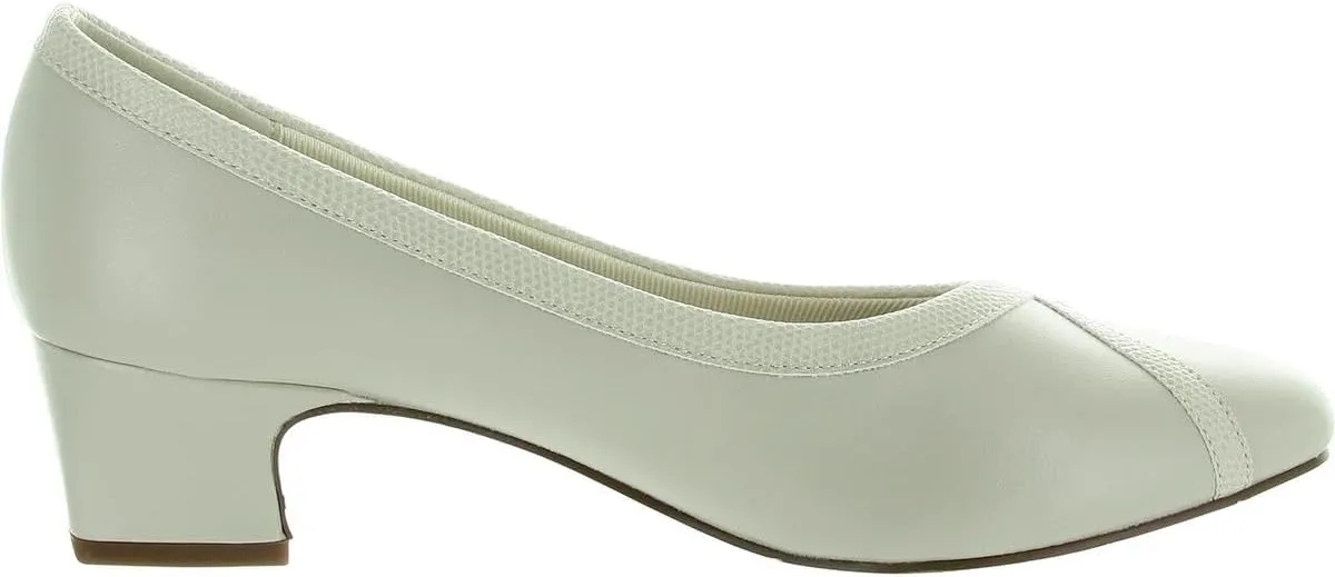 Easy Street Women's Myrtle Pump