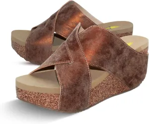 VOLATILE Women's Firefly Wedge Sandal, Bronze, 9